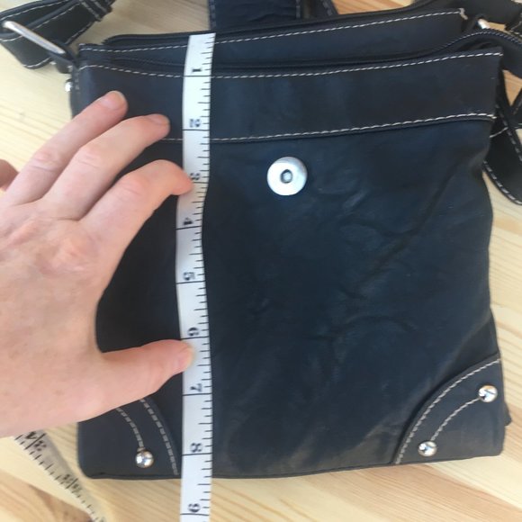 Rosetti Black Passport Purse Wallet Crossbody - Picture 4 of 10